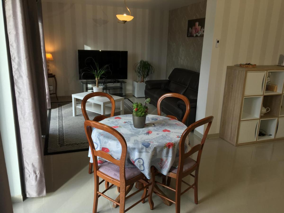 Appart Pres De Meaux Chambry 外观 照片